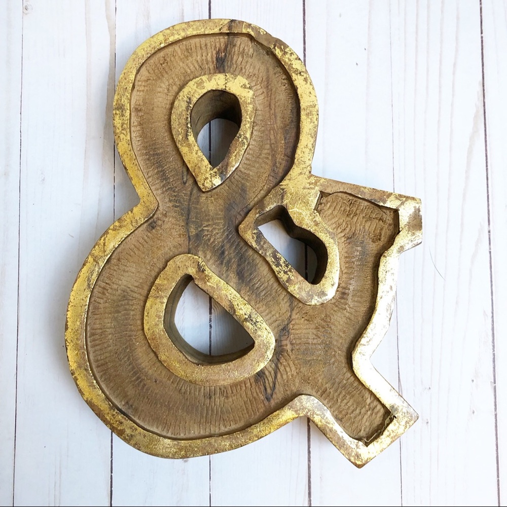 Wooden “&” Wedding Sign! - Picture 2 of 3